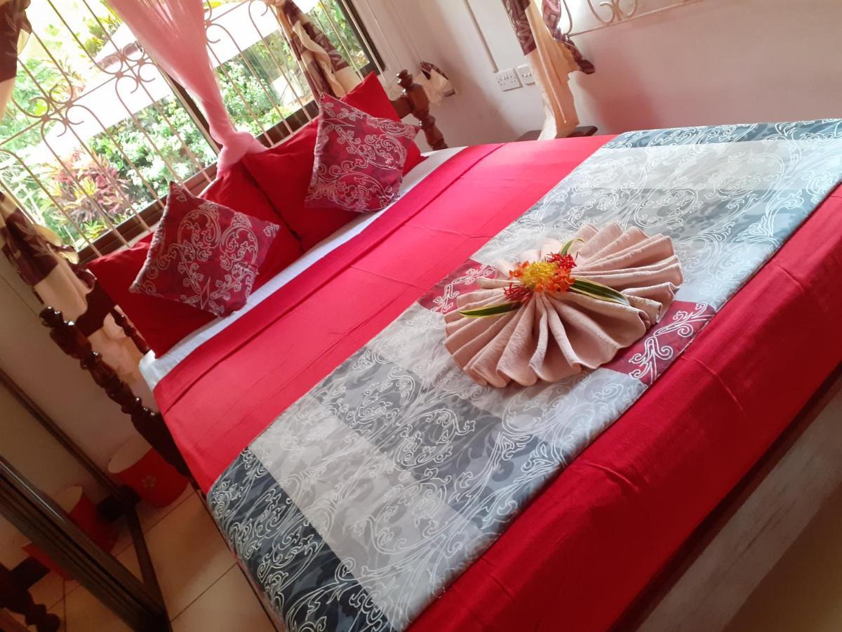 Gigi'S Self Catering Apartment Port Glaud Luaran gambar
