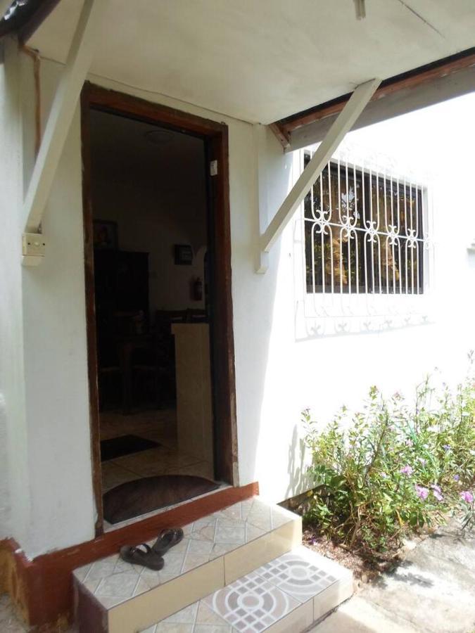 Gigi'S Self Catering Apartment Port Glaud Luaran gambar