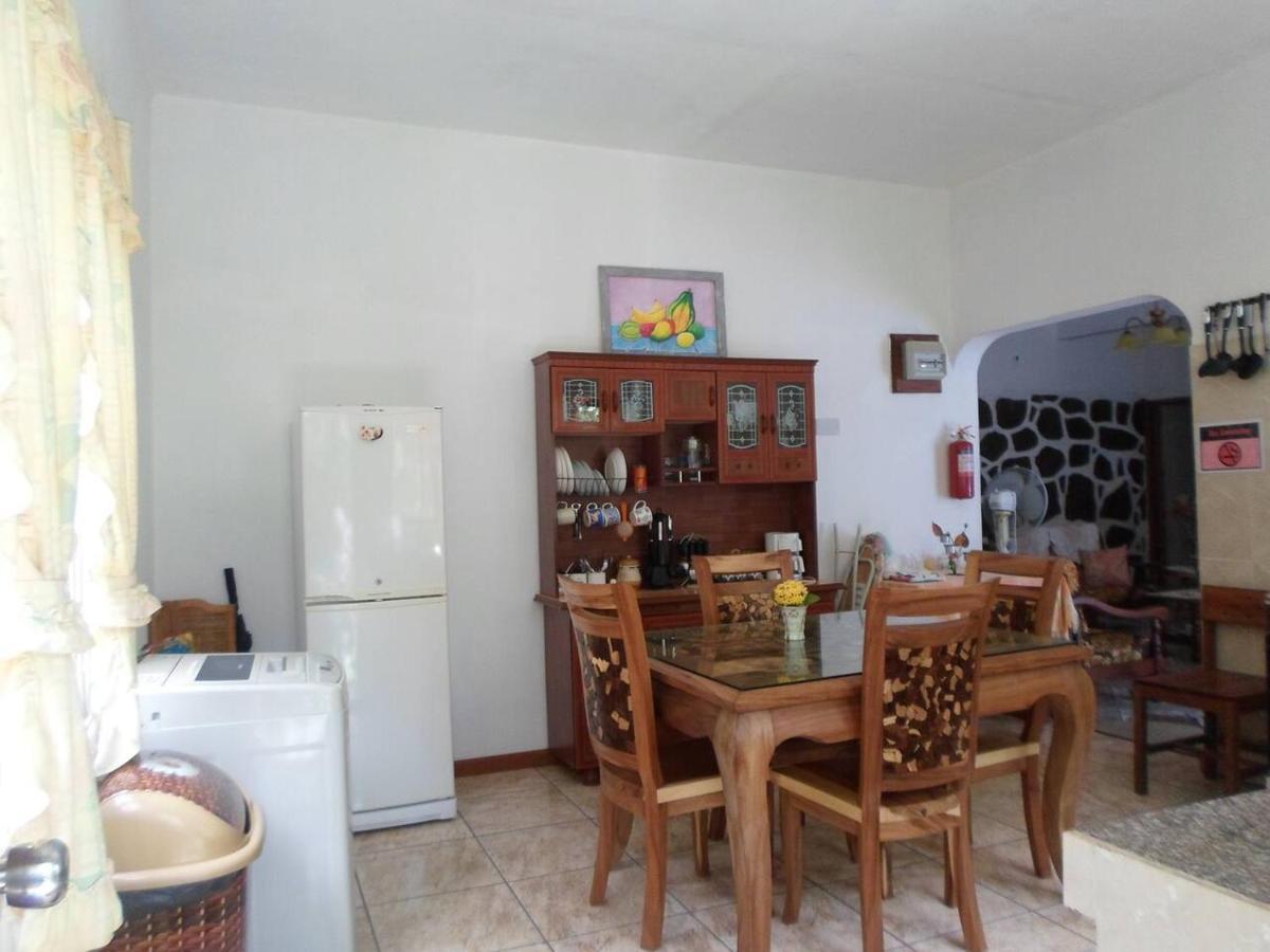 Gigi'S Self Catering Apartment Port Glaud Luaran gambar