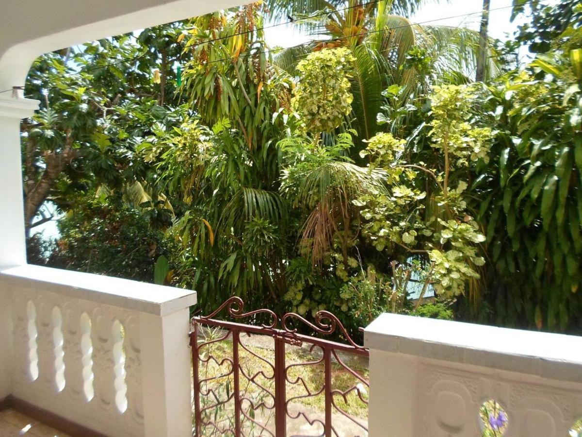 Gigi'S Self Catering Apartment Port Glaud Luaran gambar