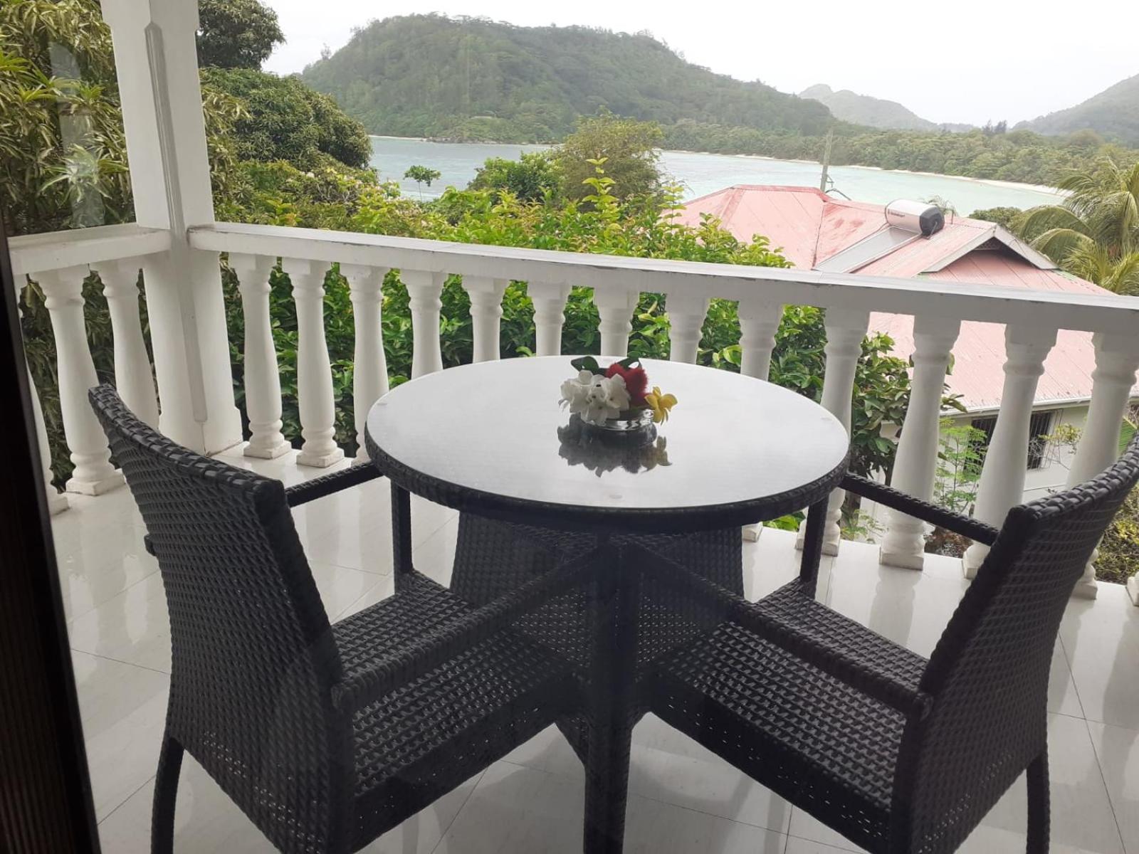 Gigi'S Self Catering Apartment Port Glaud Luaran gambar