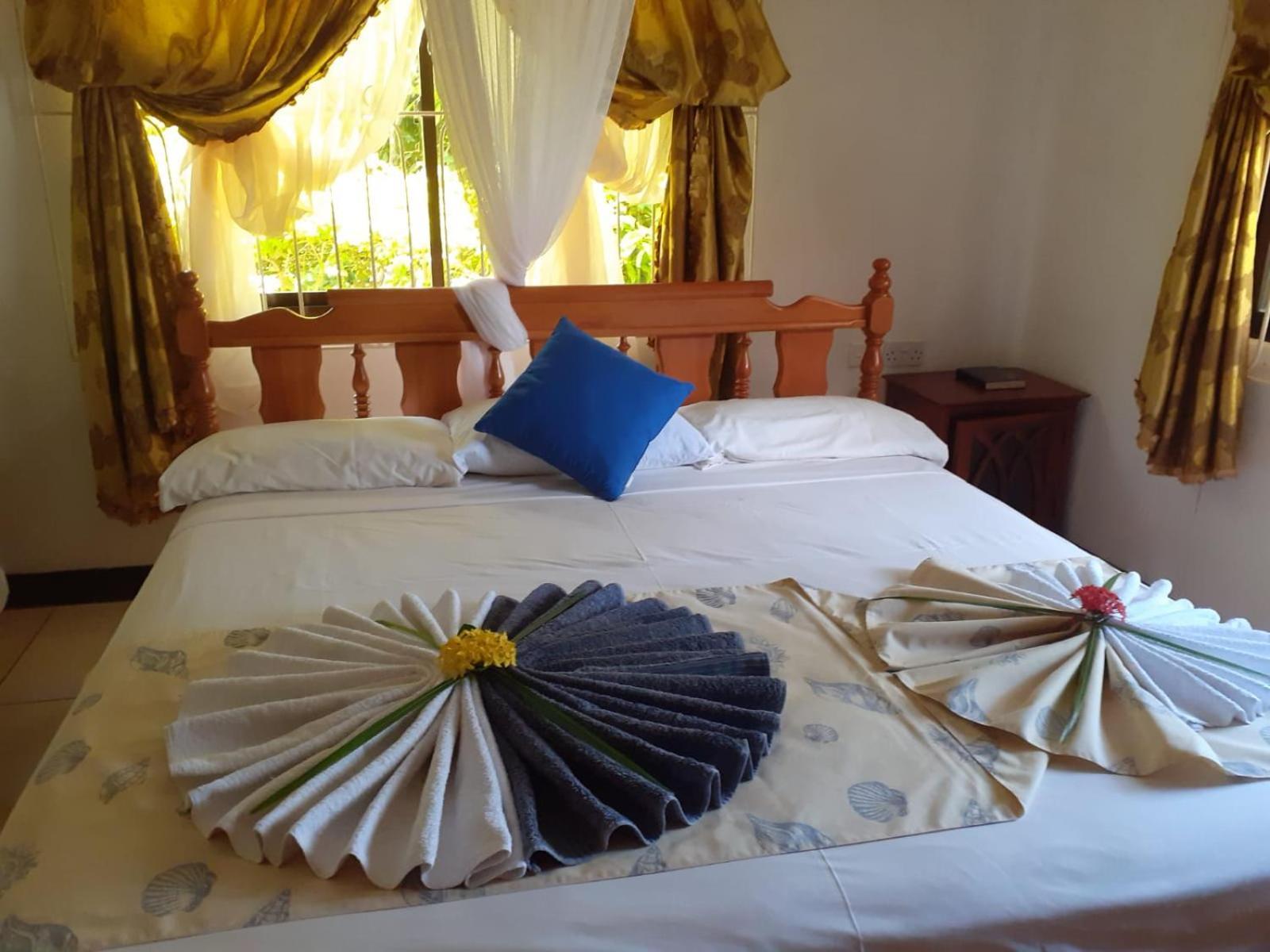 Gigi'S Self Catering Apartment Port Glaud Luaran gambar